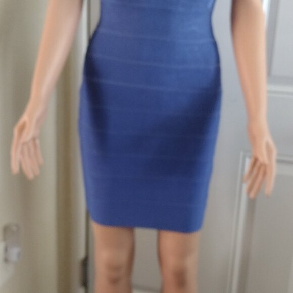 Rachael G Stretch Dress with Short Sleeves, Blue, Size S. - Picture 11 of 12